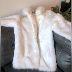 Medium Express White Faux Fur Coat